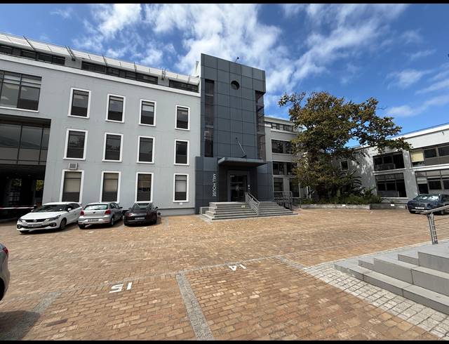 310M² OFFICE TO LET IN NEWLANDS